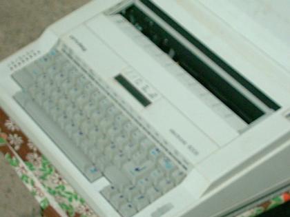 Elektronische Schreibmaschine ,Typ   Privileg - ELEKTRONIC 6006  