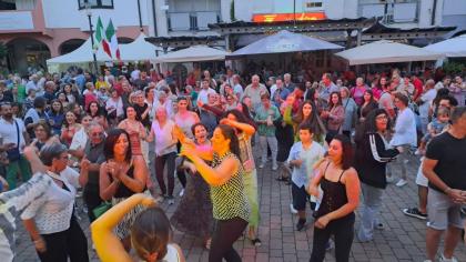 Italienische live musik Tanzshow Partymusik DJ. Events mit NoiMusica