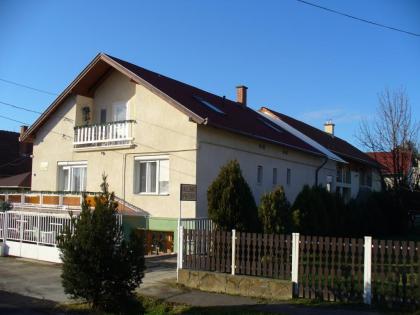 Familiehaus 15 Apartment Selbstverpflegung mit 20 Zimmer