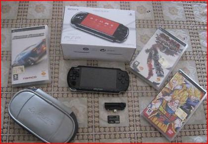 PSP GO schwarz mit Spielen 16 GB