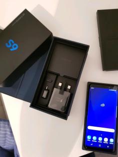 Samsung Galaxy S9 €450, Samsung Galaxy S9 Plus €480, Apple iPhone X 64GB €420 , 