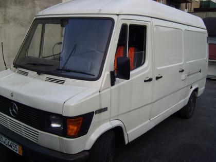 Mercedes308-D Hoch+Lang+Anhänger Kupplung 202Km