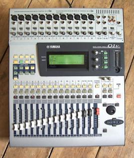 Yamaha 01V Digital Mixer