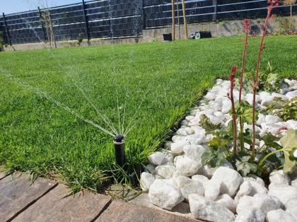 Automatische Gartenbewässerung aus Polen, vollautomatische Rasenberegner HUNTER