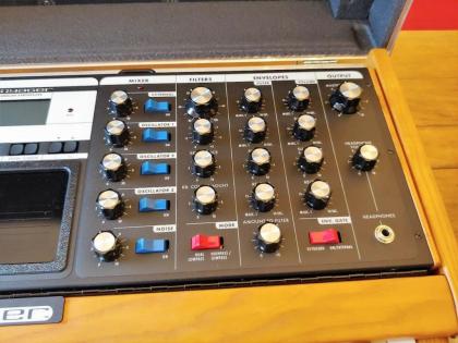 MOOG Minimoog Voyager PSE Walnuss