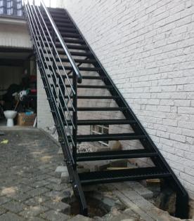 Metalltreppen aus Polen, Stahlltreppen Gartentreppe nach Mass