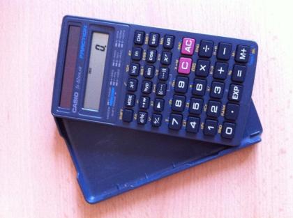 CASIO fx-82 SOLAR scientific fraction wissenschaftlicher Taschenrechner, vollstä