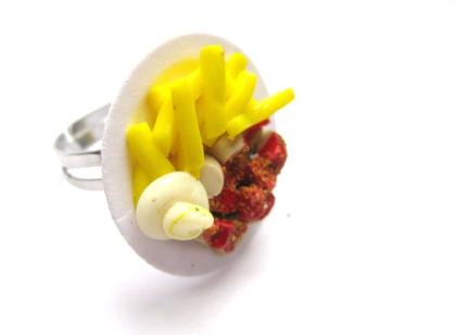 Pommes Currywurst Ring