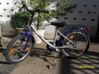 2x fahrräder ähnlich 20 Zoll