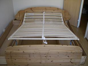 BETT mit BETTKÄSTEN und LATTENRAHMEN
