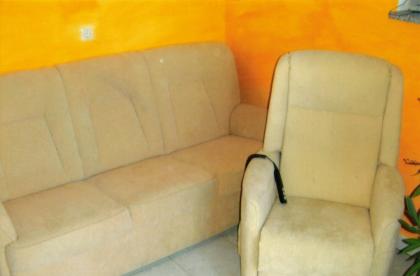 3 Sitzer Sofa und Sessel mit elektrischer Aufstehhilfe