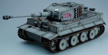 Der Tiger ist einer der erfolgreichsten schweren Panzer-hier in XXL 1:16 50cm, h