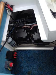 Top Sportboot mit neuw. Außenborder u. Trailer