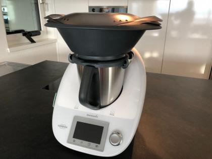 Thermomix TM5 in einwandfreiem Zustand zum Verkauf