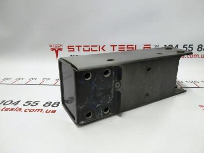 Längsträger vorne rechts Tesla Modell 3 1088149-00-F