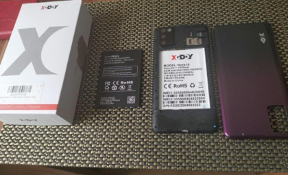 Ich suche, natürlich in neuwertig, den Akku, für dieses Smartphone-Modell hier: 