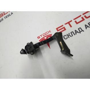 Türstopper vorne rechts Tesla Modell 3 1110298-00-D