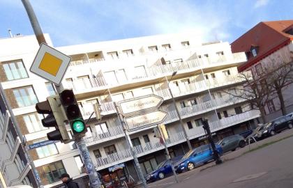 Long Let Single Apartment Wohnung 39108 Magdeburg central EBK - Lift -Balkon