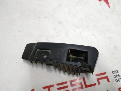 Befestigungsarm einer Laterne hinten rechts Tesla Modell 3 1083993-00-D