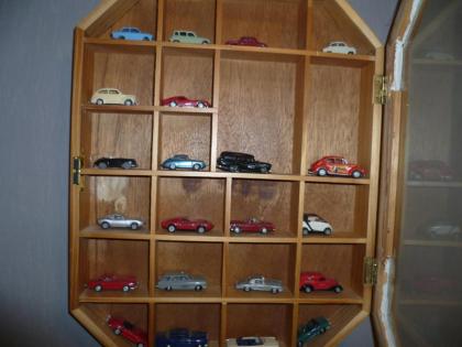 Modelautos 22 Stück mit Setzkasten Nr. 69