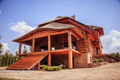 Haus aus stein und holz