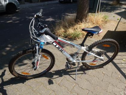 (233) 21 Gang CUBE 24 Zoll RH 32 Gabel gefedert