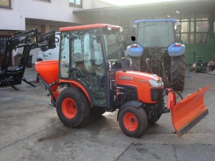 Kommunaltraktor	Kubota B2230 H