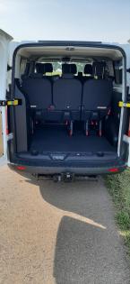 Ford Custom, lang, 9 Sitze, AHK zu vermieten