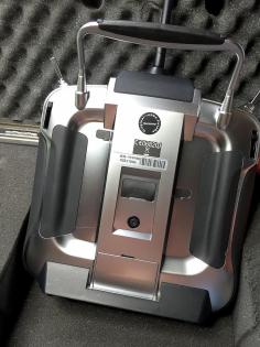 Sender Futaba T18MZ Mode 2 Top Gepflegt