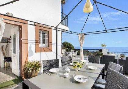 Spanien Ferienhaus Costa Brava mit 2 Wohnungen, privater Pool und Meerblick zu v