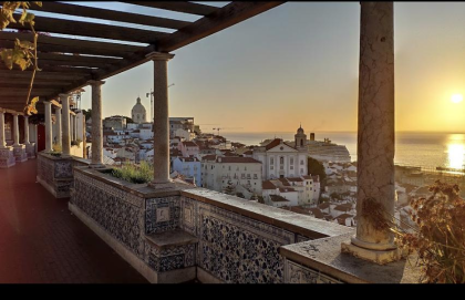 ? Entdecke dein berufliches Abenteuer in Portugal! ?