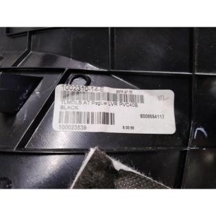 1002310-14-E Mittelplattenauflage, rechts unten PVC B SCHWARZ für Tesla Model S,
