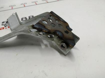 1082313D Tesla Modell 3 Abschirmungshalterung 1100562-00-E