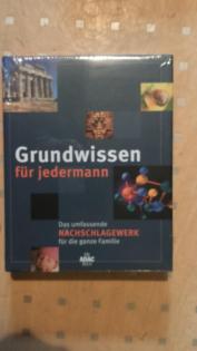 Bücher sind noch eingeschweißt