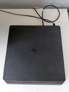 Playstation 4 Konsole
