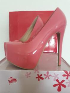 Verschenke Highheels Pink, Gr39