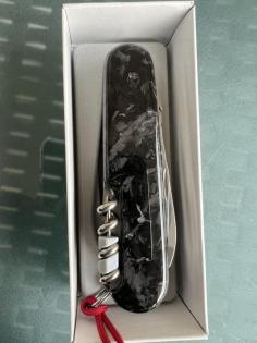 Victorinox limited edition Carbon Cybertool