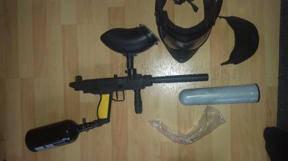 Paintball makierer der Marke Tippmann und Zubehör 