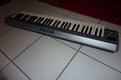 MIDI Master-Keyboard Evolution MK 361C