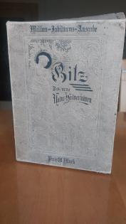 Altes Medizinbuch in Verpackung