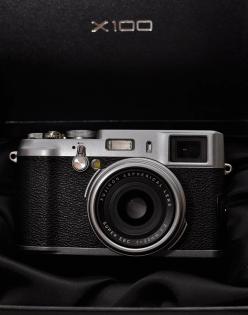Fuji X100 gekauft 04-0.7978 mit Restgarantie wie Nikon, Canon, Leica
