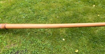 Alphorn, 2- teilig in F, 1. Hand, aus massivem Nussbaumholz, Einzelstück, siehe 