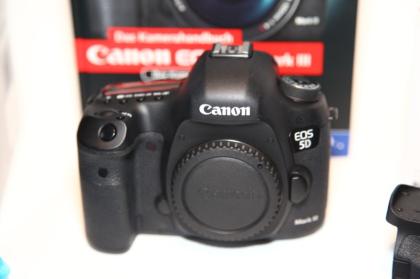 Canon EOS 5D Mark 3 III Gehäuse neuwertig 