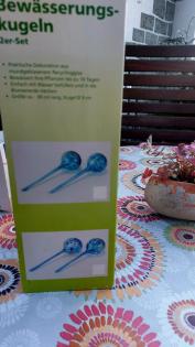 Bewässerungskugeln für Blumen Pflege