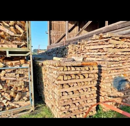 ? Brennholzverkauf – Esche & Fichte, ofenfertig oder 1 m Stücke ?