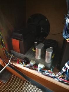 Hammond Orgel H 100 (Modell von Klaus Wunderlich). Auch als Kirchenorgel verwend