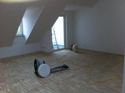 Parkettaufarbeitung Bernd Borchert ;  Schleifen, Versiegeln, Ölen von Parkett un