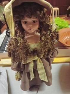 Hübsche Deko Puppe