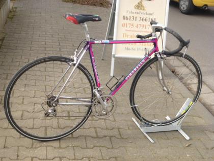 (80) 16 Gang 28 Zoll PINARELLO Rh 53 Made in Italy