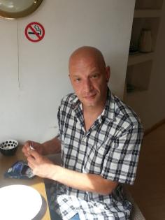 Suche Frau bis 37 zum kennen lernen und mehr.